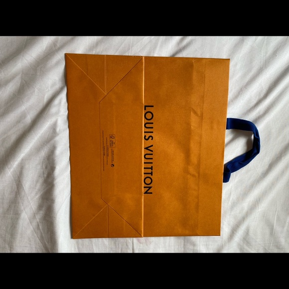 Louis Vuitton gift bag - Picture 3 of 5